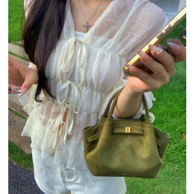 Hana Dumpling-Shaped Large Cap - Women Bags 2026 Trends recension och pris