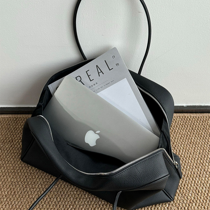 Black Soft Leather Boston Tote - Women Bags 2026 Trends recension och pris